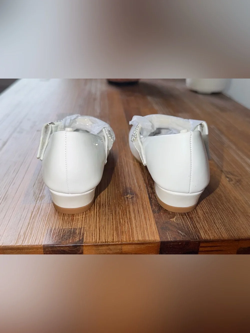 Stelle Little Girls White Shiny Sparkle Heeled Shoes